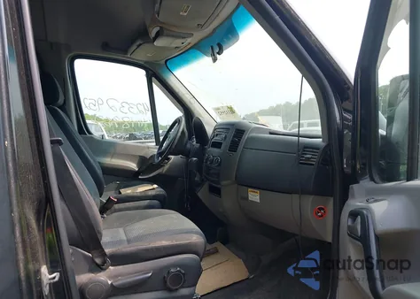 2013 Mercedes-Benz Sprinter 2500 High Roof из США, поврежденный, VIN WDZPE8CC0D5803212